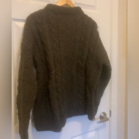Classic cable-knit wool sweater! - Picture 5 of 6